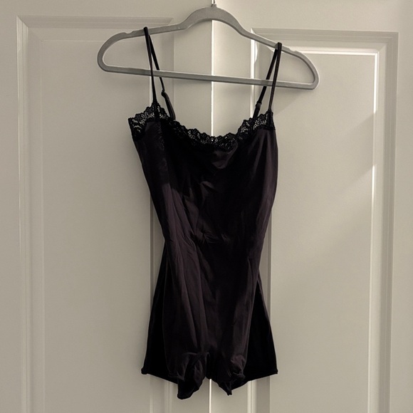 Skims Elegant Black Lace Trim Sleep Romper M